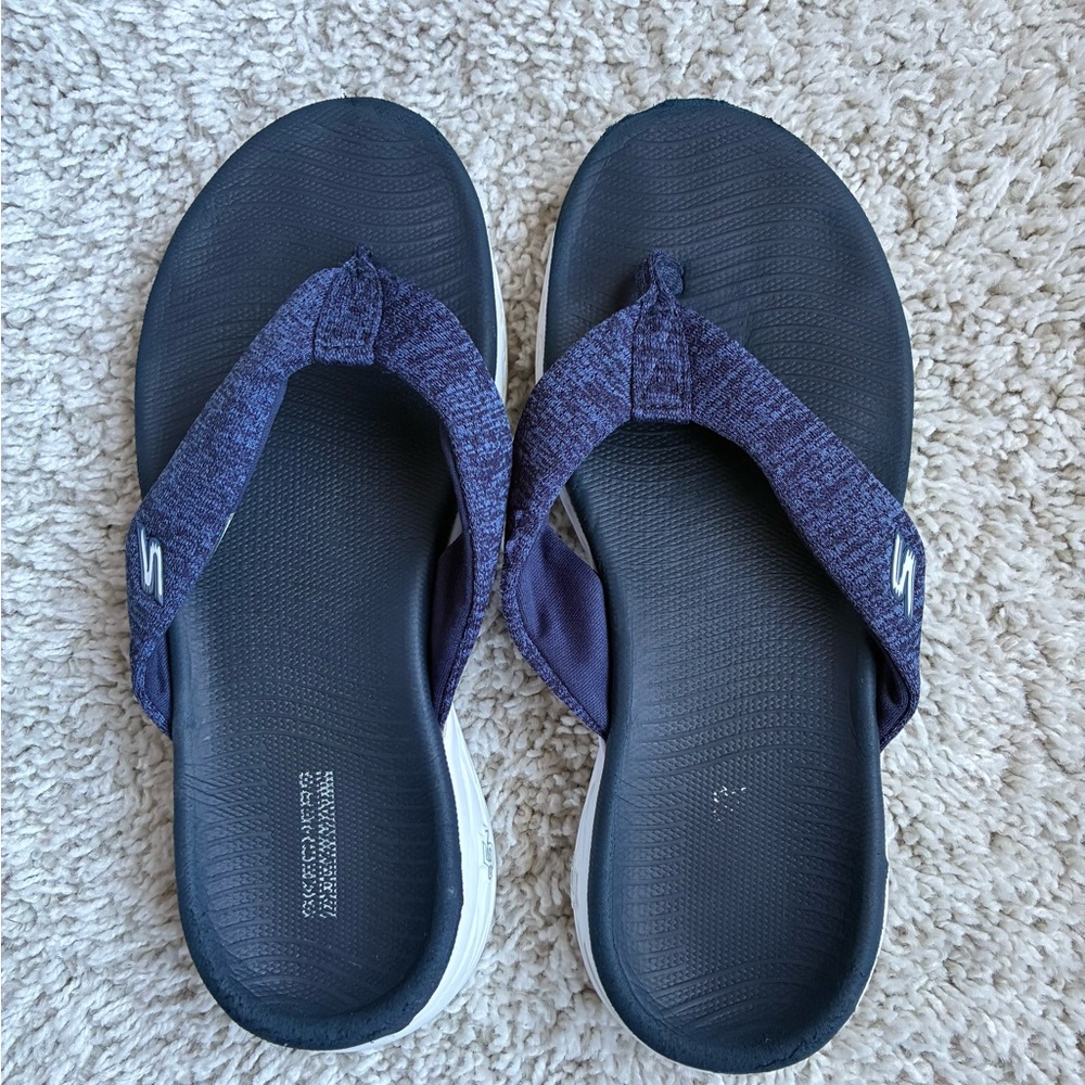 ππ3for$9 Skechers Dark Blue and White-bottom Sandals/Flip flops - Picture 4 of 4